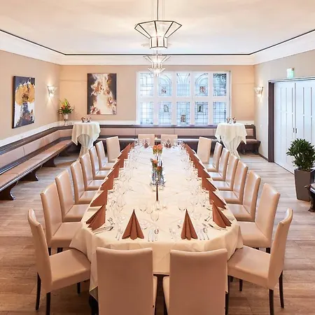Hotel Zur Post 3*