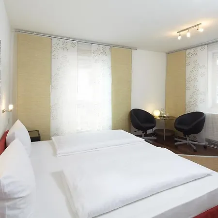 Zur Post Hotel 3*